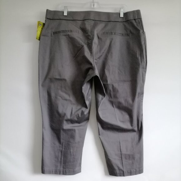 NWT Lee Womens Gray High Rise Flat Front Style Up Pull On Cropped Pants Size 18W - Picture 4 of 7